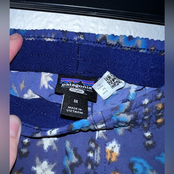 Women’s Patagonia Shorts Size M - Picture 3 of 4